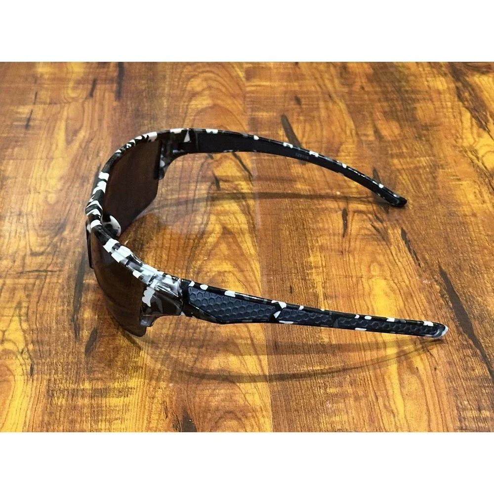 LRI AMP Sport 129176 Black & White Camo Wrap Sunglasses - EUC!